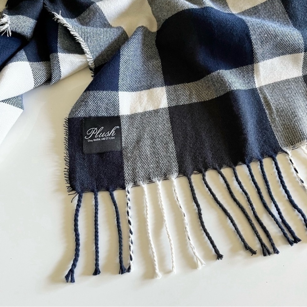 NWT - Plush Ultra Soft Plaid Scarf